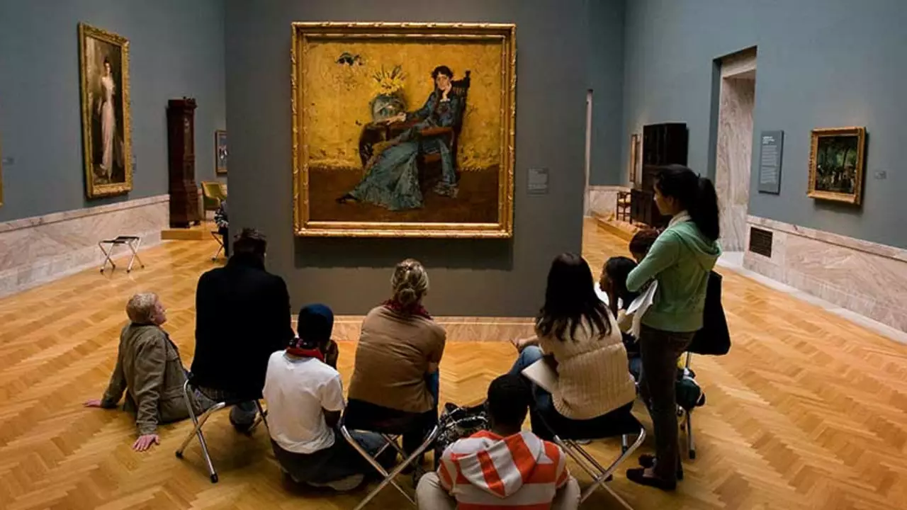 Стоит ли заниматься изучением искусства и культурологии?